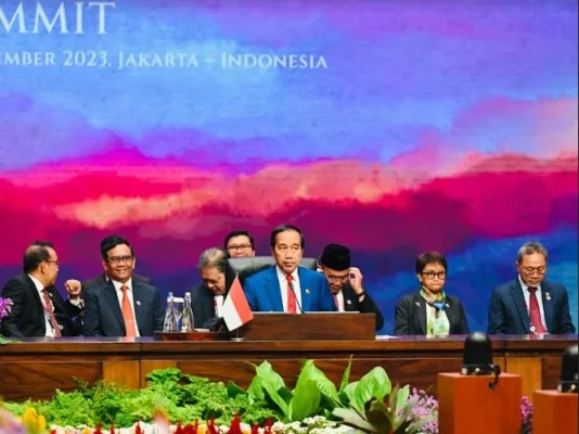 Menteri Perdagangan Zulkifli Hasan mendampingi Presiden RI Joko Widodo pada pertemuan ke-20 Konferensi Tingkat Tinggi (KTT) ASEAN-India. (ist)