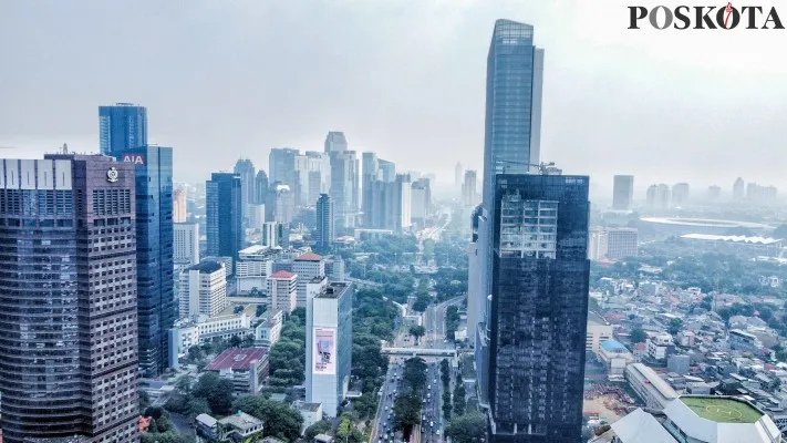 Masyarakat di Jakarta dihimbau menggunakan masker karena kualitas udara yang buruk Poskota/Ahmad Tri Hawaari