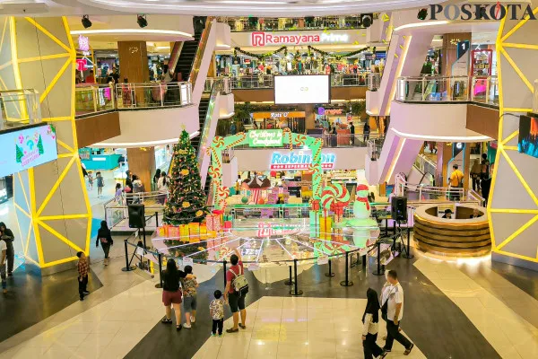Berburu Diskon Nataru di Pusat Perbelanjaan