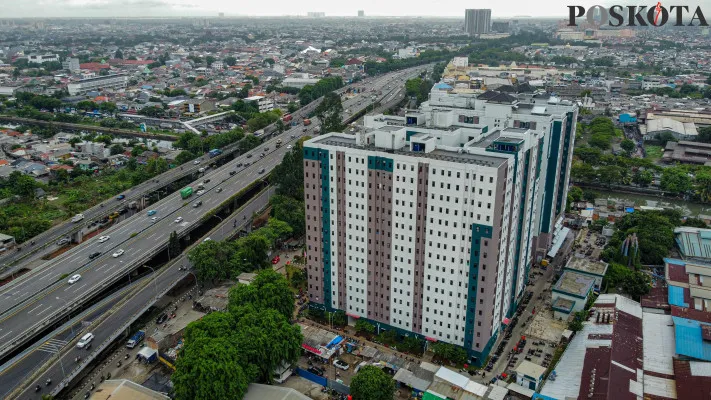 Foto udara di Rusun Lokbin Rawa Buaya yang diperuntukkan bagi warga penghuni kolong tol, di Cengkareng, Jakarta Barat, Rabu, 4 Desember 2024. (Poskota/ Ahmad Tri Hawaari)