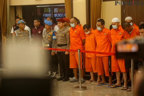 Desk Pemberantasan Narkoba mengungkapkan berhasil menangkap ribuan tersangka dalam sebulan berhasil memproses 3.608 perkara dengan mengamankan kurang lebih 3.965 tersangka serta barang bukti senilai Rp2,88 Triliun, saat gelar perkara di mabes Polri, Kamis, 5 Desember 2024. (Poskota/ Ahmad tri Hawaari).