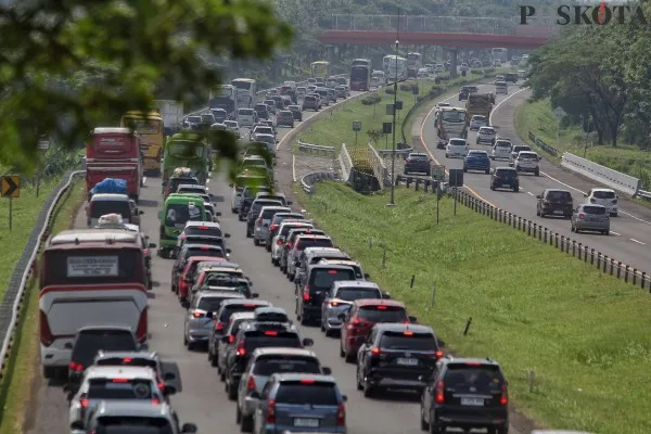 Ini Daftar Rincian Lengkap Tarif Tol Trans Jawa Terbaru Khusus Golongan 1 Selama Periode Mudik Lebaran 2024 (Poskota/Ahmad Tri Hawaari) (FT-01)