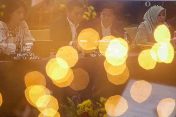KPU DKI Jakarta menetapkan pasangan calon nomor urut 3, Pramono Anung-Rano Karno atau Si Doel meraih suara terbanyak dalam Pilgub Jakarta 2024.  (Poskota/ Ahmad tri Hawaari)