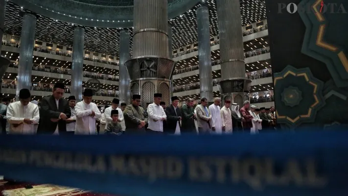 Jadwal sahur dan pelaksanaan salat Tarawih perdana Ramadhan 2026. (Poskota/Ahmad Tri Hawaari)