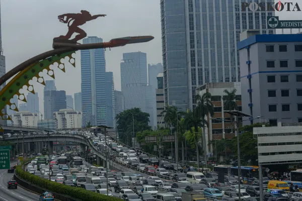 Waspada Hujan Di Beberapa Wilayah Jabodetabek, Berikut Prakiraan Cuaca Rabu 25 Desember 2024. (Poskota/ Ahmad Tri Hawaari)