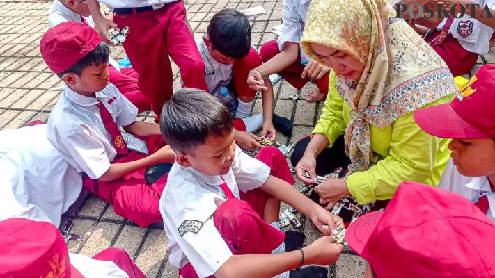 Edukasi Pengolahan Sampah Plastik Dari Bekas Bungkus Kopi Oleh Siswa SD
