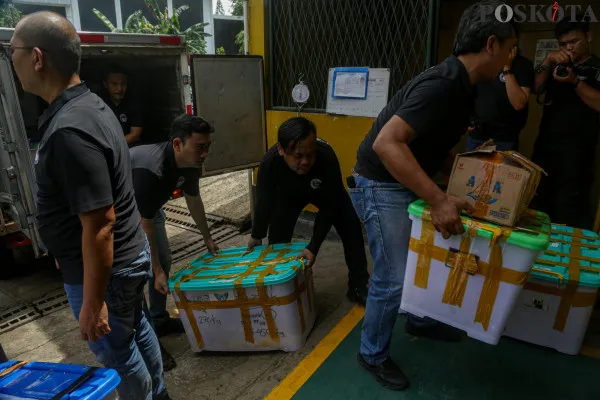 Proses pemusnahan barang bukti Narkoba jaringan Internasional di RSPAD Gatot Subroto, Senen, Jakarta Pusat, Kamis, 12 Desember 2024. (Poskota/ Ahmad Tri Hawaari)