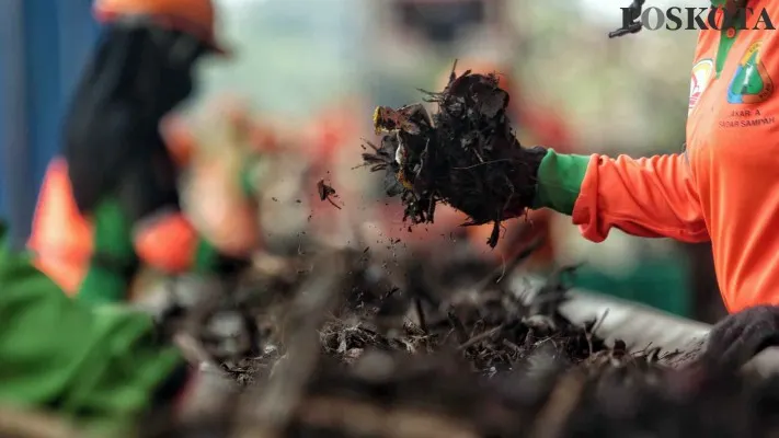 Ilustrasi pupuk. (Sumber: Poskota)