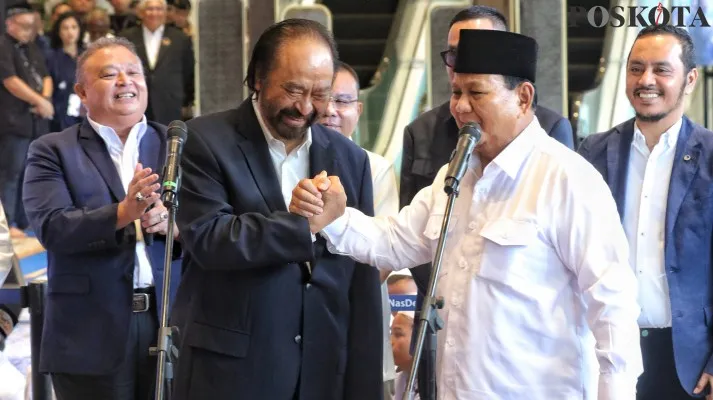 Ketua Umum Partai Nasdem, Surya Paloh bertemu dengan calon Presiden terpilih Prabowo Subianto di NasDem Tower, Menteng, Jakarta Pusat, Jumat, 22 Maret 2024. (Poskota/Ahmad Tri Hawaari)