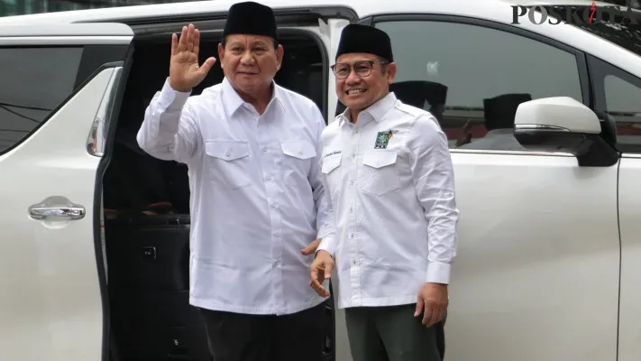 Presiden terpilih periode 2024-2029 Prabowo Subianto (kiri) saat bersalaman dengan Ketua Umum Partai Kebangkitan Bangsa (PKB) Muhaimin Iskandar (kanan) usai melakukan pertemuan di Kantor DPP PKB, Raden Saleh, Jakarta Pusat, Rabu (24/4/2024). Usai pertemuan tersebut Prabowo mengatakan PKB tetap ingin bekerjasama dengan dirinya dan Partai Gerindra meski sebelumnya dalam Pilpres 2024 berada di kubu berseberangan.Poskota/Ahmad Tri Hawaari