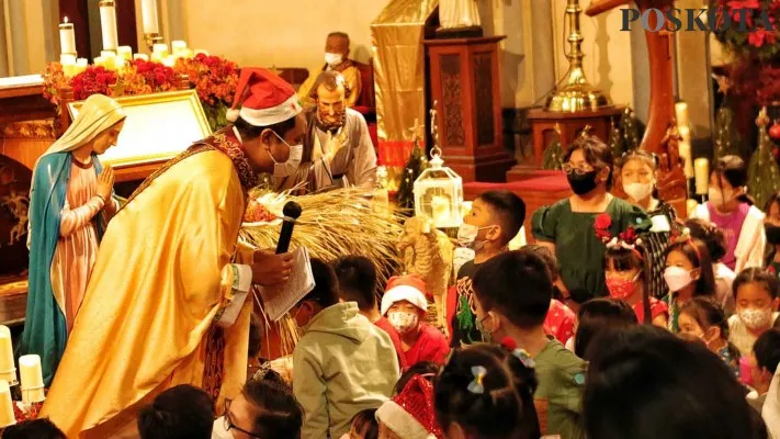 Perayaan natal di gereja.(Foto: Ahmad Trihawaari)