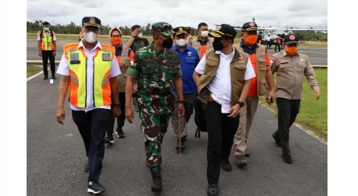 Kepala BNPB Mayjen TNI Suharyanto sedang kunjungan ke Sintang, Kalbar. (ist)