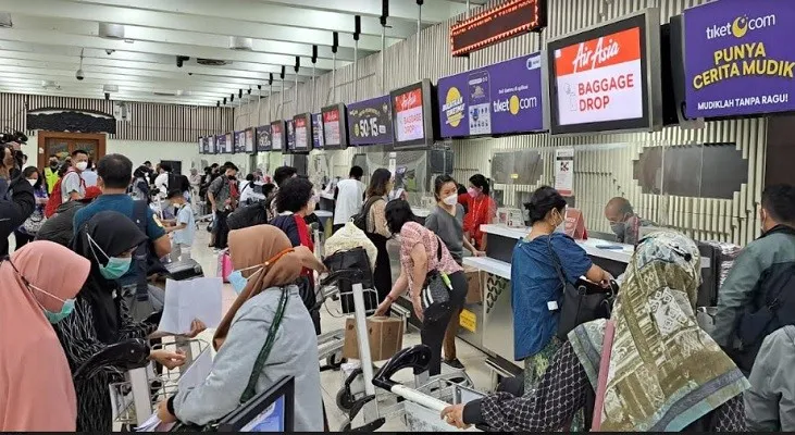 Suasana  terminal Bandara Soekarno-Hatta.