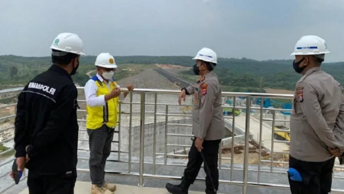 Kunjungan Kapolres Lebak bersama jajaran ke Waduk Karian. (Foto: yusuf)