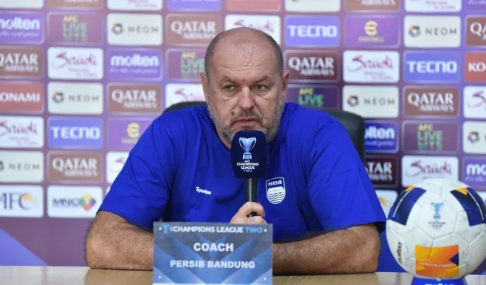 Bojan Hodak optimis Persib Bandung bisa hadapi Port FC di laga perdana AFC Chempions League Two (ACL 2). (dok. Persib.co.id)