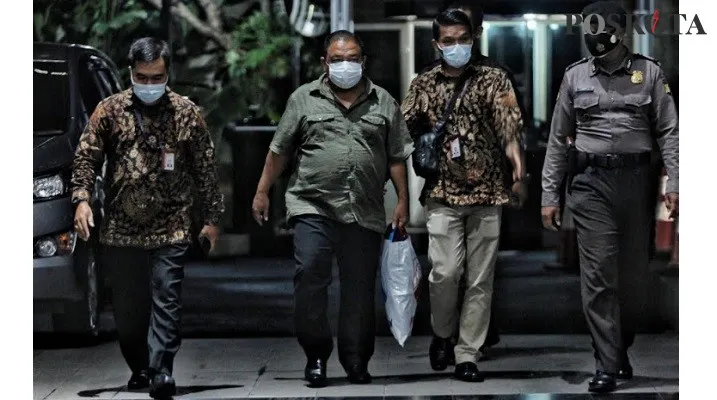 Bupati Langkat Terbit Rencana Perangin Angin ia  di KPK, Kamis (20/01/2022),  setelah diamankan bersama tujuh orang saat OTT di Langkat, Sumatera Utara,  (Foto: PosKota/Ahmad Tri Hawaari)