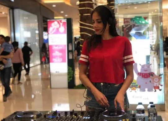 Chantal Dewi, Disk Jockey (DJ) yang tersandung kasus penyalahgunaan narkotika jenis sabu.(Instagram/@chantaldewi)