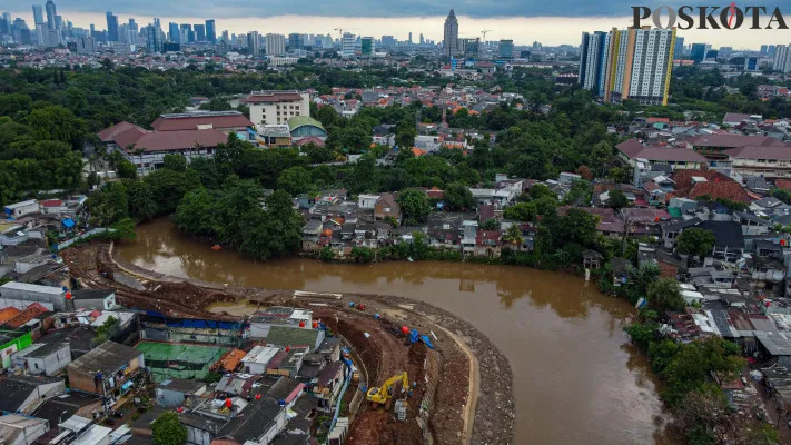 Musim Penghujan Tiba, Normalisasi Kali Ciliwung Di Rawajati Ditargetkan Rampung Akhir 2024