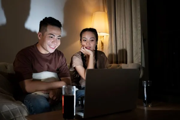 Nonton Video Bokeh Full HD 2025 di DuckDuck Go dari Aplikasi atau Google Chrome (Sumber: Freepik)