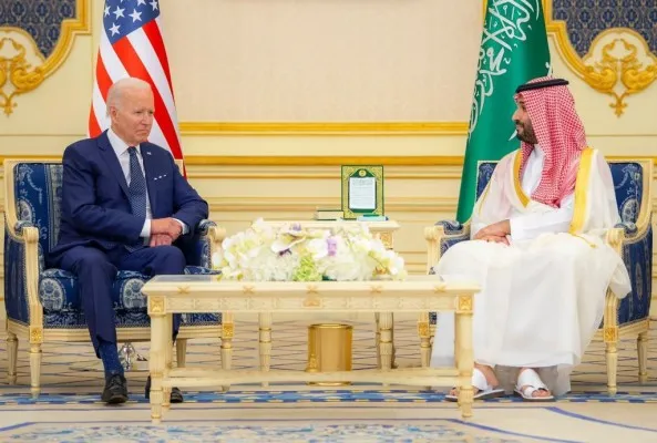 Presiden Amerika Serikat Joe Biden dan Putra Mahkota Arab Saudi Pangeran Mohammed bin Salman. (Foto: Twitter/Gi_Saudi)