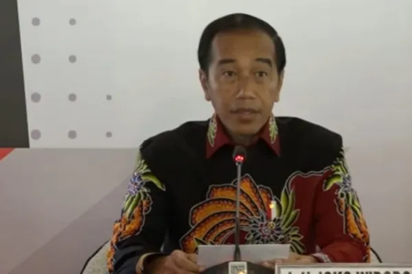 Jokowi titip pesan ke Ganjar usai diumumkan jadi Capres 2024. Foto: Capture/Poskota.