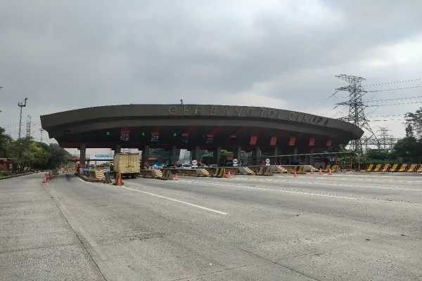 Situasi lalu lintas Tol Cikupa saat Idul Fitri hari ini. Foto: Dok Ist.