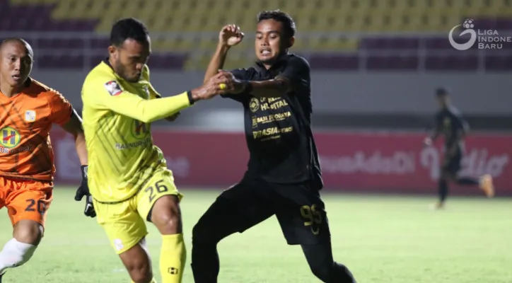 Pada laga perdana di grup A, Barito Putera sukses menahan imbang PSIS Semarang dengan skor 3-3. (liga indonesia)