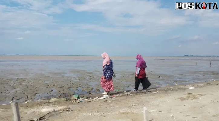 Suasana pasir putih, Teluk Banten. (luthfi)