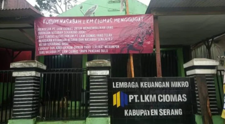 Kantor PD Lembaga Keuangan Mikro (LKM) Ciomas. (foto: ist)