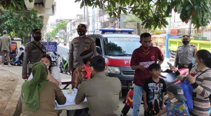 Tiga Pilar Gelar Operasi Tibmask di wilayah Tambora, Jakarta Barat, 35 pelanggar tak bermasker ditindak.  (ist)