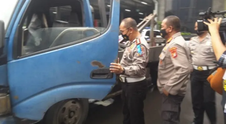 Tersangka berinisial YJ ditangkap dan diamankan di Mapolda Metro Jaya. (foto: ist)