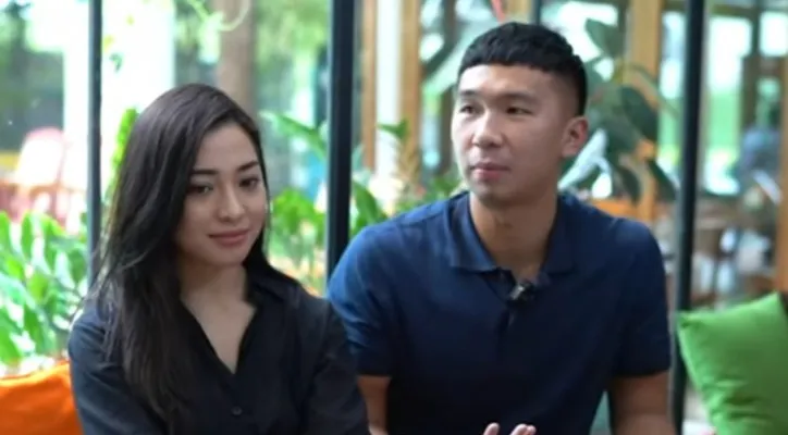 Pasangan Nikita Willy dan Indra Priawan Djokosoetono. (foto: youtube/titi dan tian)