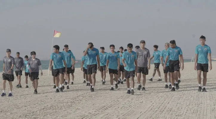 Timnas Indonesia jalani latihan ringan di Dubai. (foto: ist/pssi)