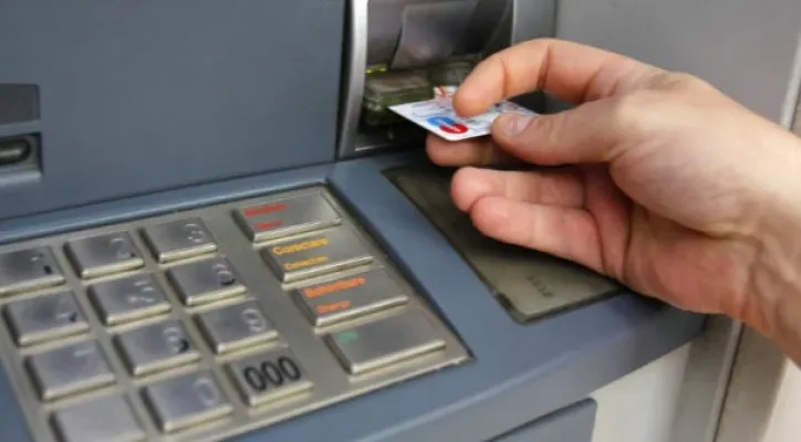 BUMN Kenakan tarif ATM Cek Saldo dan Tarif Tunai (Foto: Istimewa)