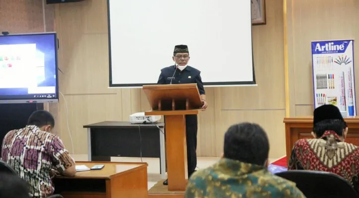 Sosialisasi Aplikasi SIM PBJ dan E-Pengadaan Langsung bagi para operator pengadaan barang dan jasa di setiap Organisasi Perangkat Daerah (OPD) Lingkup Pemkab Pandeglang, Kamis (10/6/2021). (foto: ist)