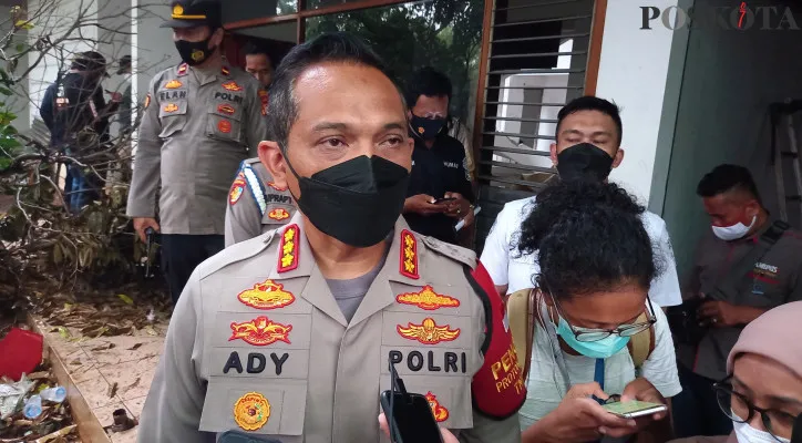 Kapolres Metro Jakarta Barat, Kombes Pol Ady Wibowo. (foto: poskota/cr01)