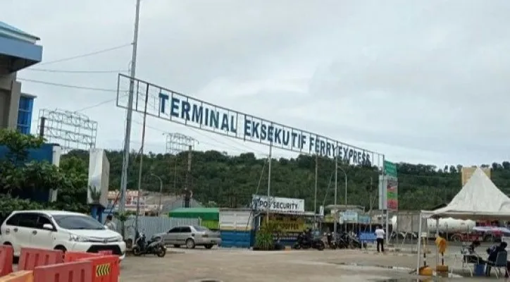 Pelabuhan penyeberangan Merak. (foto: ist)