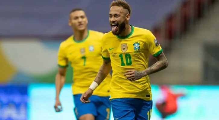 Neymar Mencetak Gol dari Titik Putih vs Venezuela (Foto: @cbf_futebol/Instagram)