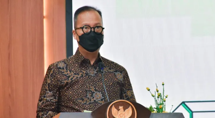 Presiden Joko Widodo mengerahkan para menterinya untuk bergerak lebih jauh dengan memperpanjang masa berlaku PPnBM 100% hingga Agustus 2021. [Foto: Istimewa]