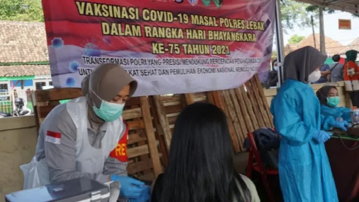 Vaksinasi di Mapolsek Rangkasbitung (ist)