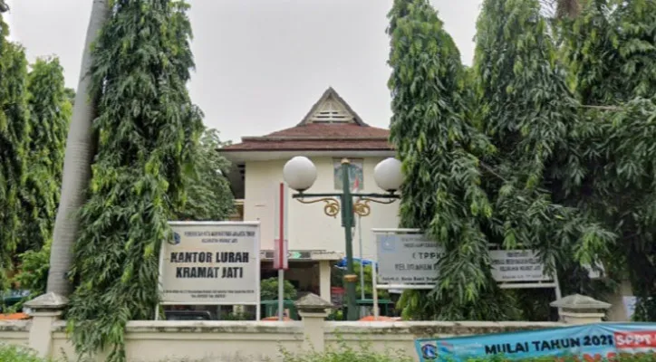 Operasional pelayanan warga di kantor Kelurahan Kramat Jati, Jaktim, kembali dibuka pada Senin (28/06/2021). (ist)