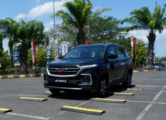 Wuling Almaz dianugerahi Indonesia Digital Popular Brand Award 2021. (Foto/wuling)