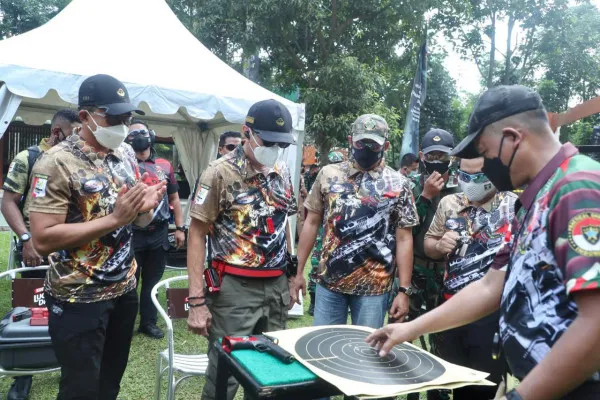 Bamsoet saat di Markas pasukan elit TNI AD Kopassus. (Foto/Ist)