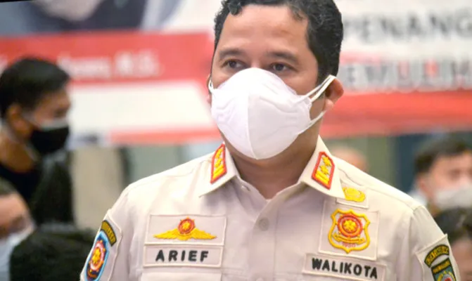 Wali Kota Tangerang, Arief R Wismansyah, ”Kami berharap bantuan Pemprov Banten akan ketersediaan alat dan fasilitas penunjang tes swab”. (Foto/Iqbal)