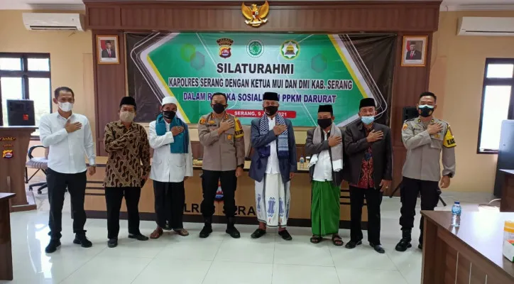 Kapolres Serang bersama ketua MUI dan DMI dalam silaturahmi. (ist)