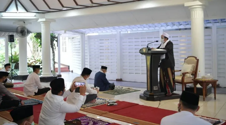 Kegiatan Wapres KH Ma'ruf Amin Salat Idul Adha di Kediaman. (foto: setwapres)