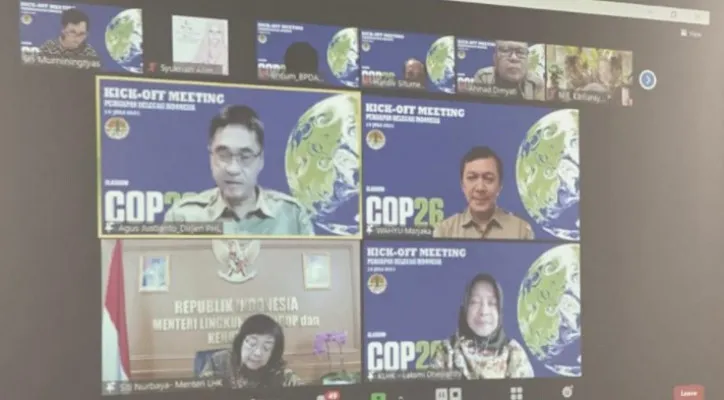 Menteri LHK Siti Nurbaya secara virtual memberi arahan kepada para calon Delegasi RI ke persidangan COP-26 UNFCCC. (ist)