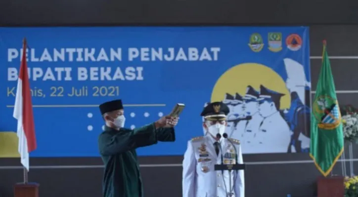 Dani Ramdan saat dilantik menjadi PJ Bupati Bekasi oleh Gubernur Jabar Ridwan Kamil, melalui daring. ( Diskominfosantik Kabupaten Bekasi)