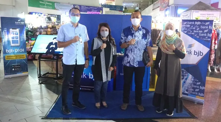 bank bjb Kantor Cabang S. Parman Jakarta menggelar program "Serbu Pasar Tanah Abang." (ist)