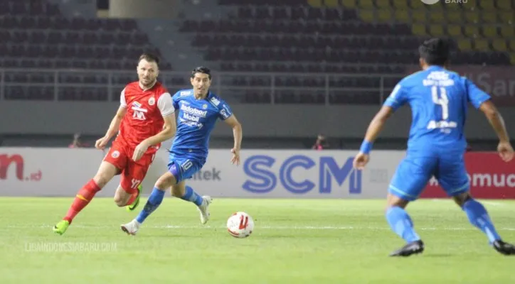 Laga Persija vs Persib di final Piala Menpora. (Liga Indonesia Baru)